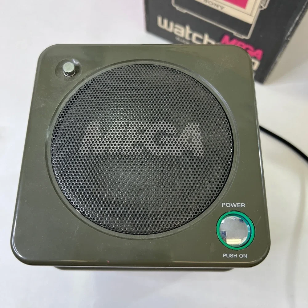 Vintage 1988 Sony Mega Watchman FD-500 Portable TV AM FM Radio Box Manual